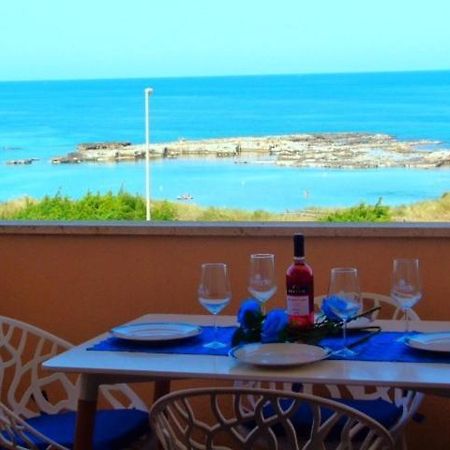 Bilocale Punta Rosa - Fronte Spiaggia Отранто Екстериор снимка