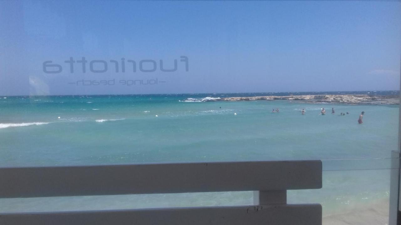 Bilocale Punta Rosa - Fronte Spiaggia Отранто Екстериор снимка