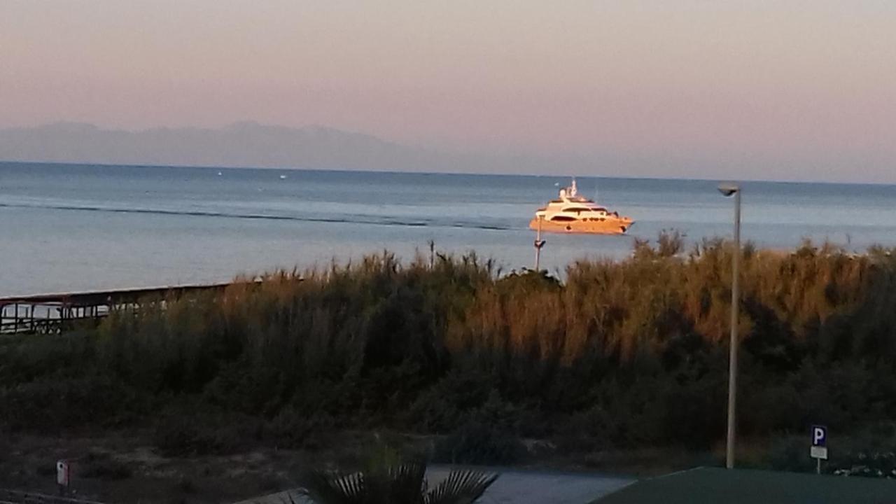 Bilocale Punta Rosa - Fronte Spiaggia Отранто Екстериор снимка